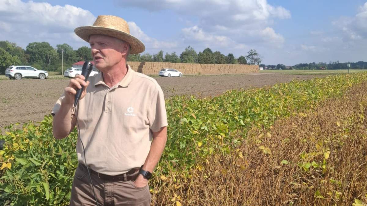 Jacek Sztandera z firmy Saatbau Polska opowiada o uprawie soi w Polsce 