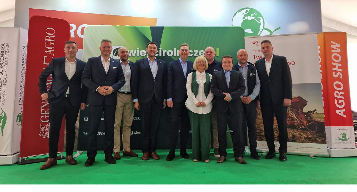 Uczestnicy śniadania prasowego: (od lewej) Jarosław Kwiatkowski (Santander Leasing), Leszek Szymański - wiceprezes ARiMR,
Mikołaj Baum (Agraves), Adam Nowak – wiceminister rolnictwa, Piotr Domagała (Santander Leasing), Aleksandra Pilarczyk (Wieści Rolnicze)
