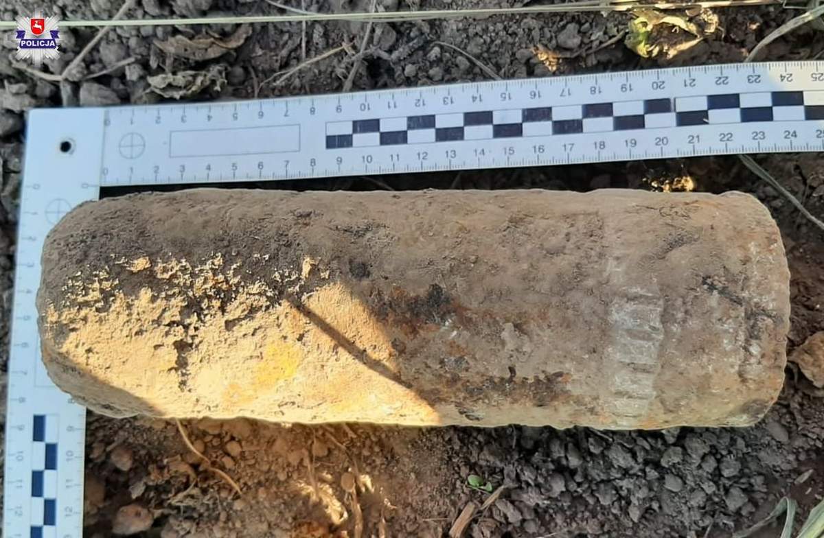 Na polu fasoli odnalazł... pocisk artyleryjski