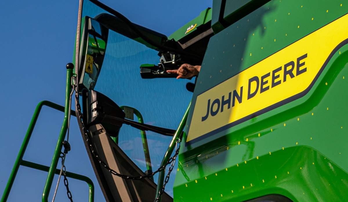 Marka John Deere ma w planach pokazanie - po raz pierwszy w Polsce - nowej sieczkarni F8 600. Wszystko to podczas wystawy Agro Show w Bednarach.