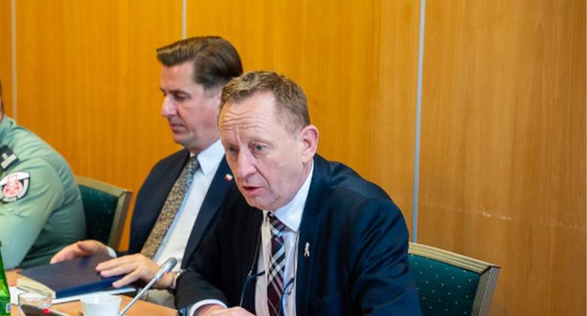 Afera z działką CPK. Posłowie Robert Telus i Rafał Romanowski zawieszeni w prawach przez prezesa PiS