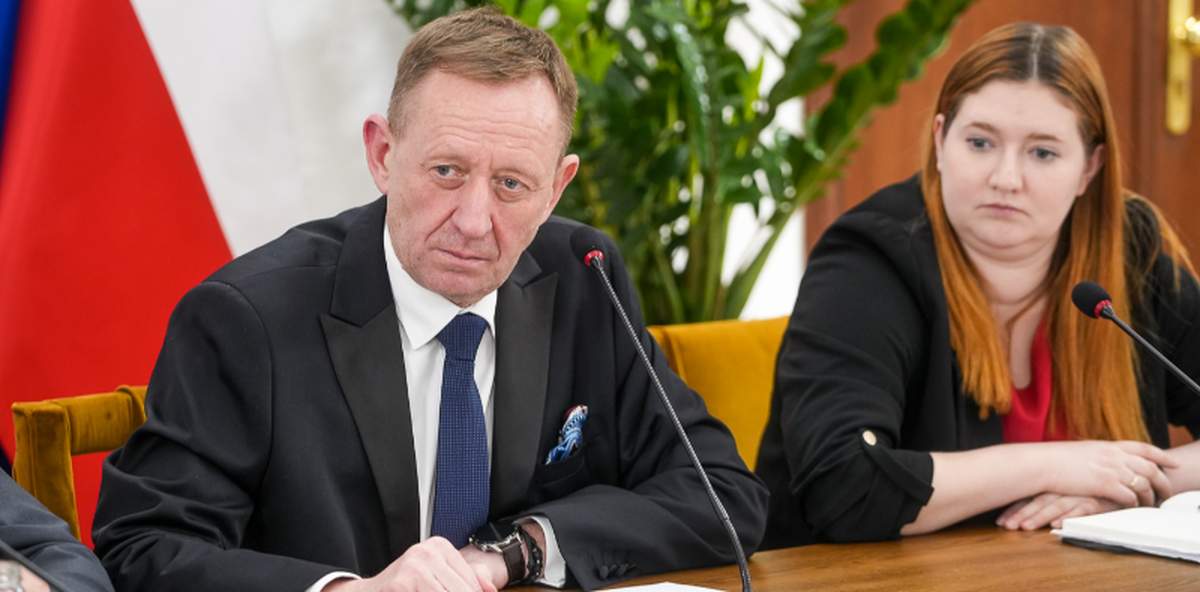 Nowy minister z kontrolą na granicy