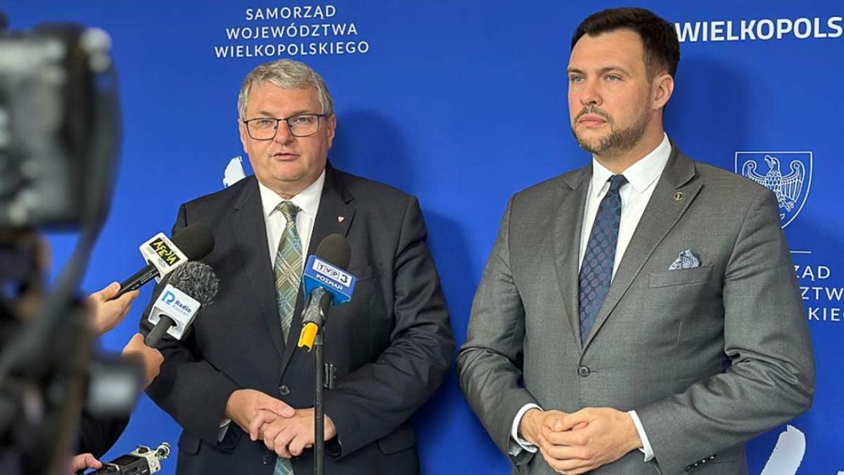 Od lewej: wicemarszałek Krzysztof Grabowski i wiceminister rolnictwa Adam Nowak