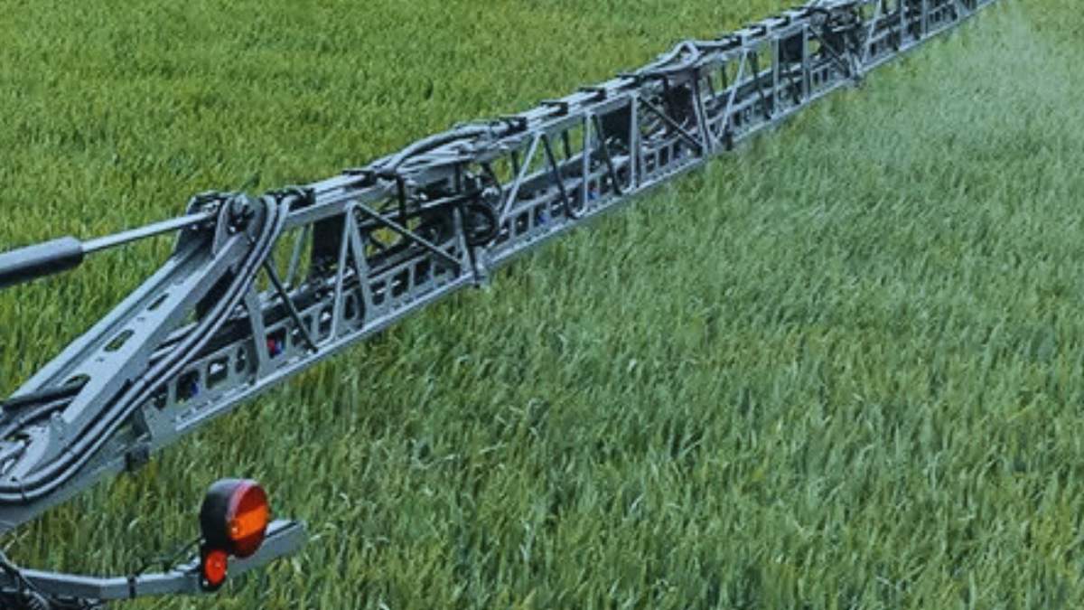Opryskiwacz Hardi Mega wyposażony jest w nową belkę ProForce, dostępną w szerokościach od 15 do 30 metrów. 