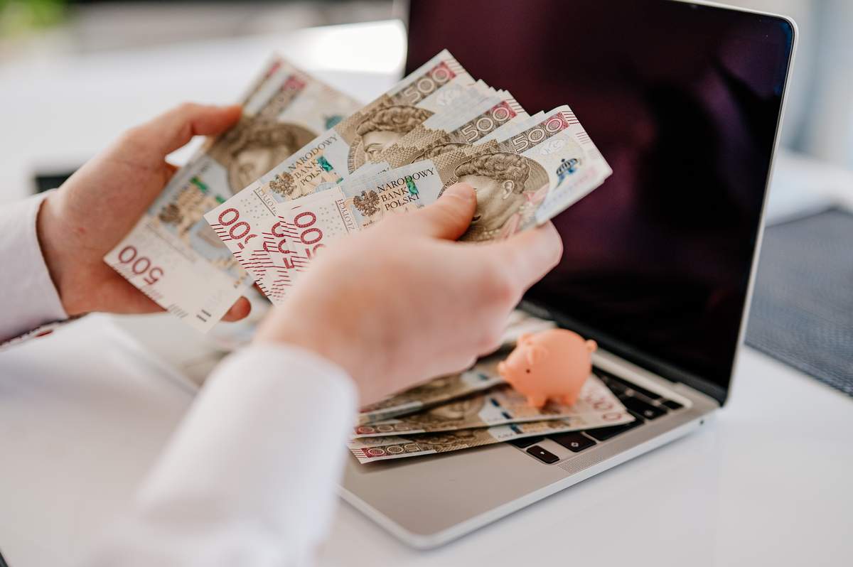 Trwa nabór wniosków o dopłaty dla pszczelarzy