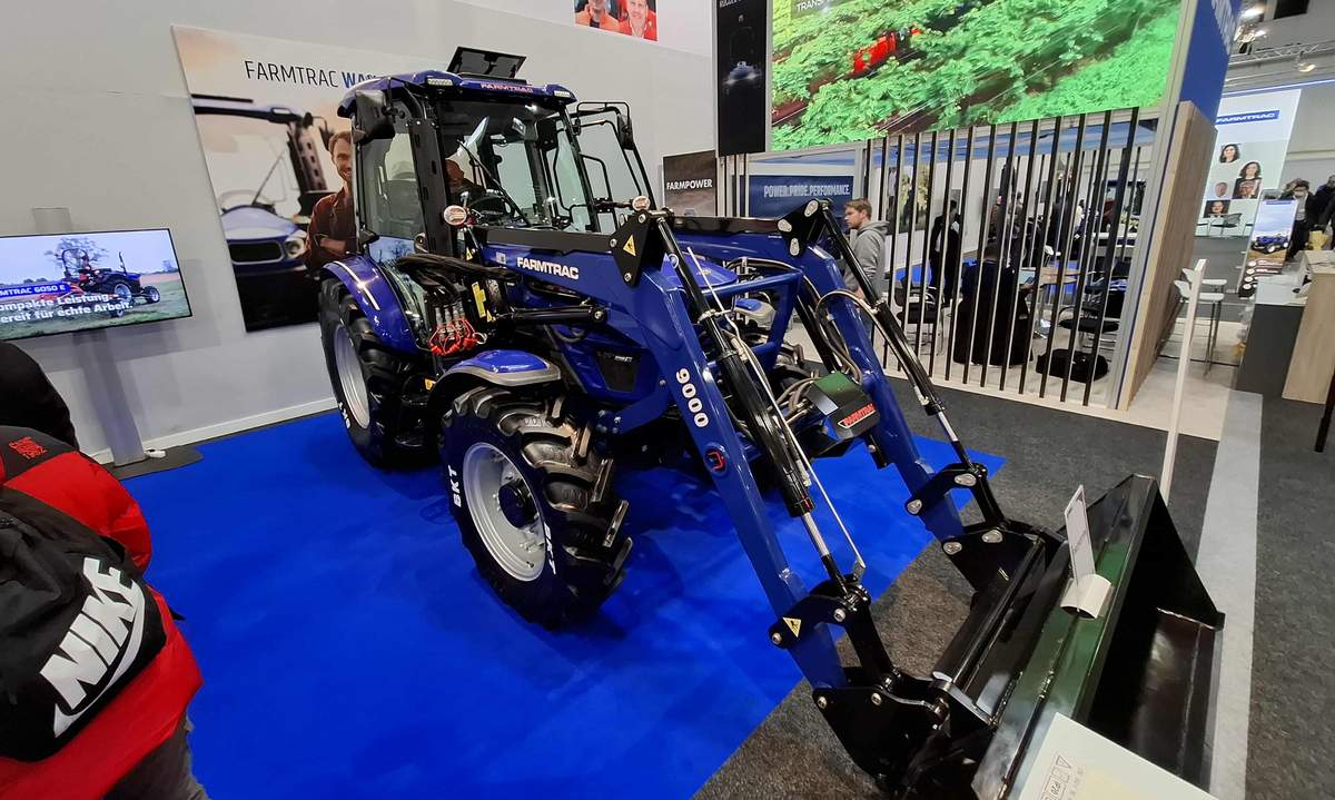 Nowy Farmtrac 6090EC PRO 4WD, prezentuje się jako poważny gracz w segmencie ciągników do 100 KM.