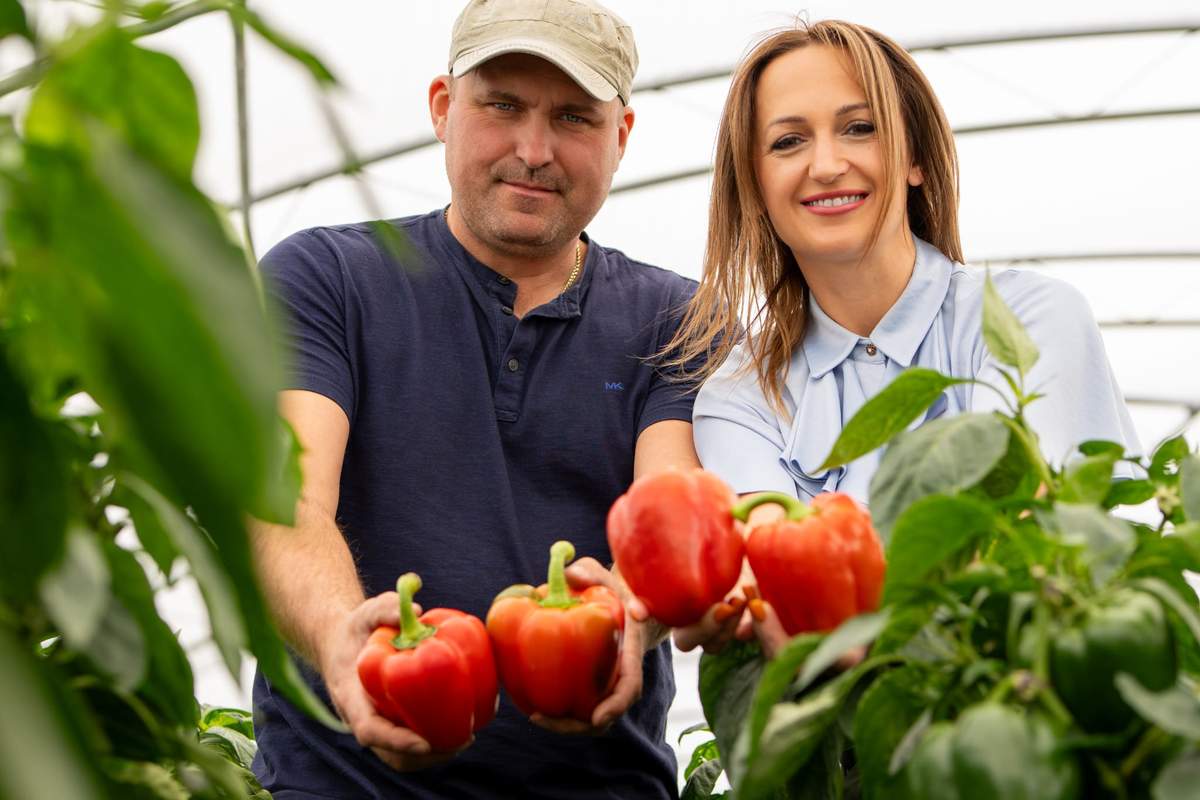 Ewelina Szymczak uprawia paprykę. Koszt jej produkcji w tym roku to 3,50 zł/kg. W szczycie sezonu sprzedawała ją poniżej tej ceny. Znalazła jednak sposób, by na niej zarobić.