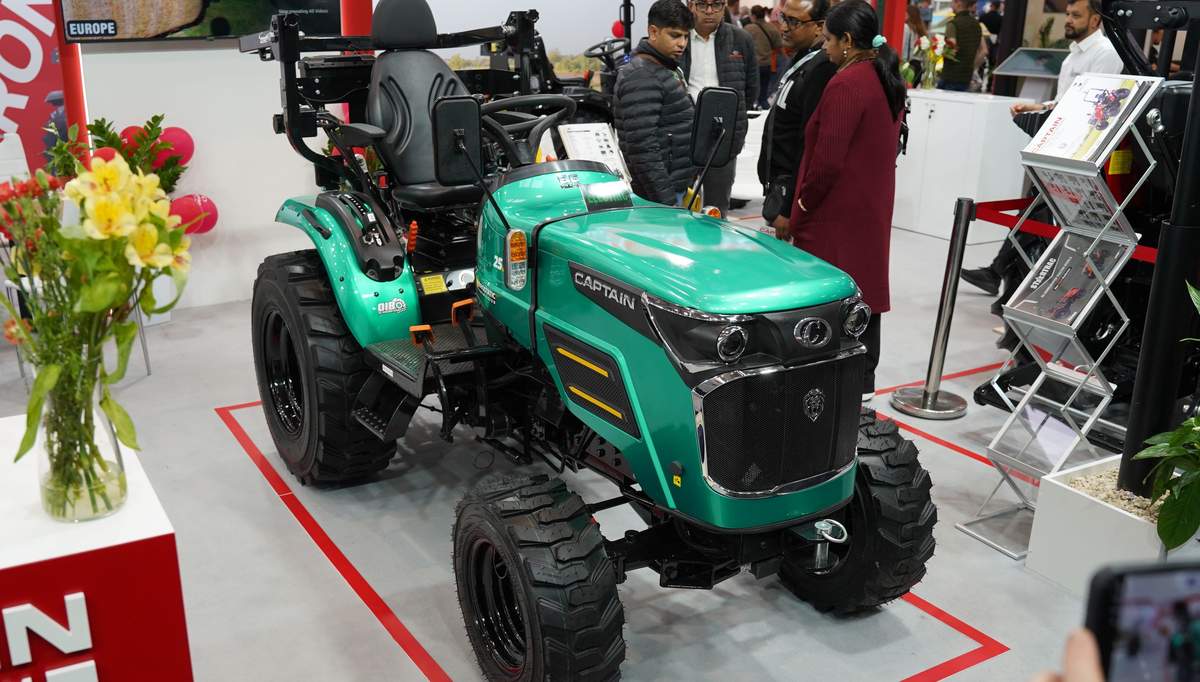Indyjski producent ciągników - Captain Tractors - zaprezentował podczas targów Agritechnika swój nowy ciągnik elektryczny.