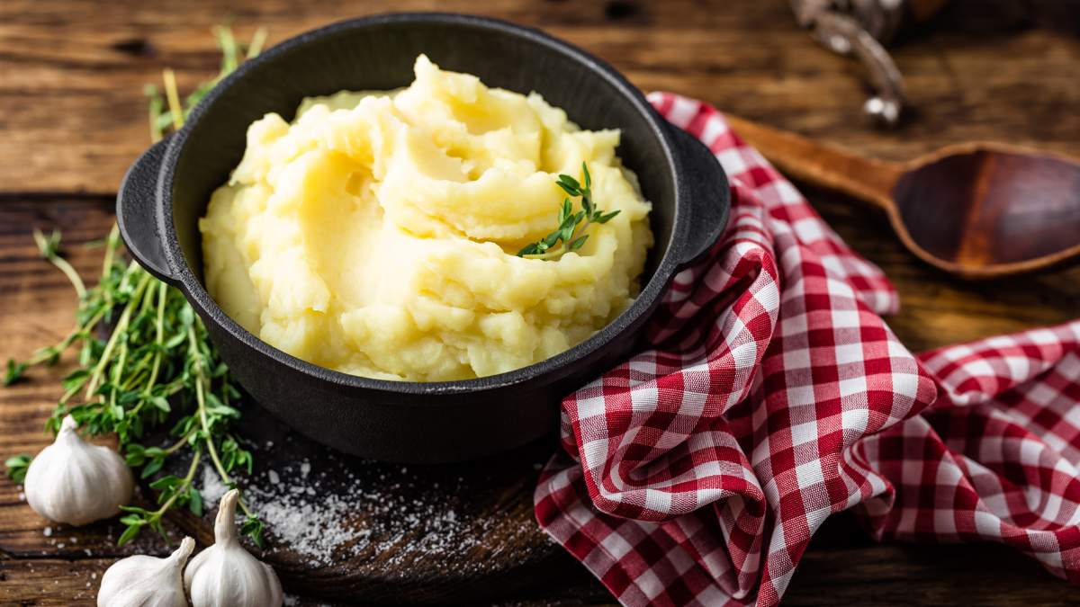 Tłuczone ziemniaki z chrzanem