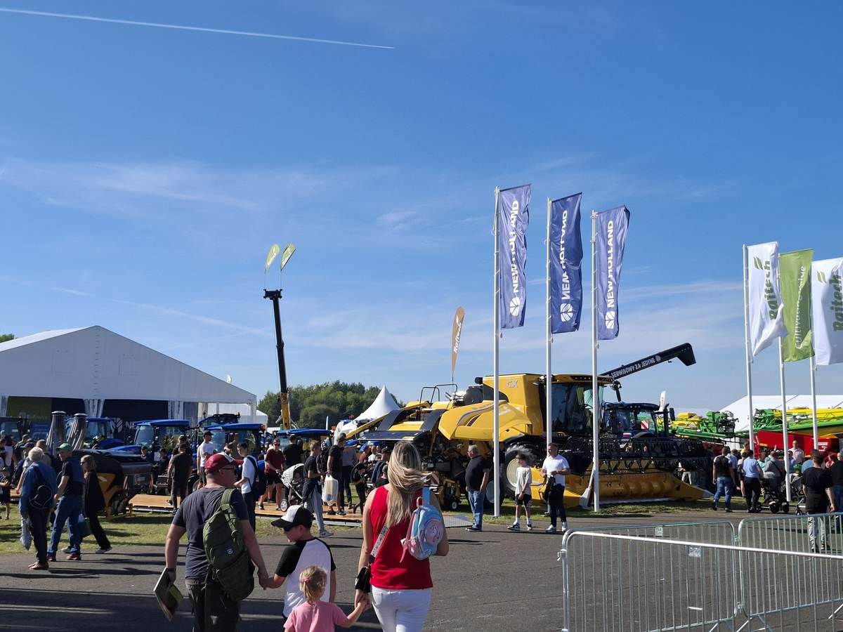 Trzeci Dzień Agro Show 2025. Stoisko "Wieści Rolniczych" odwiedzają tłumy