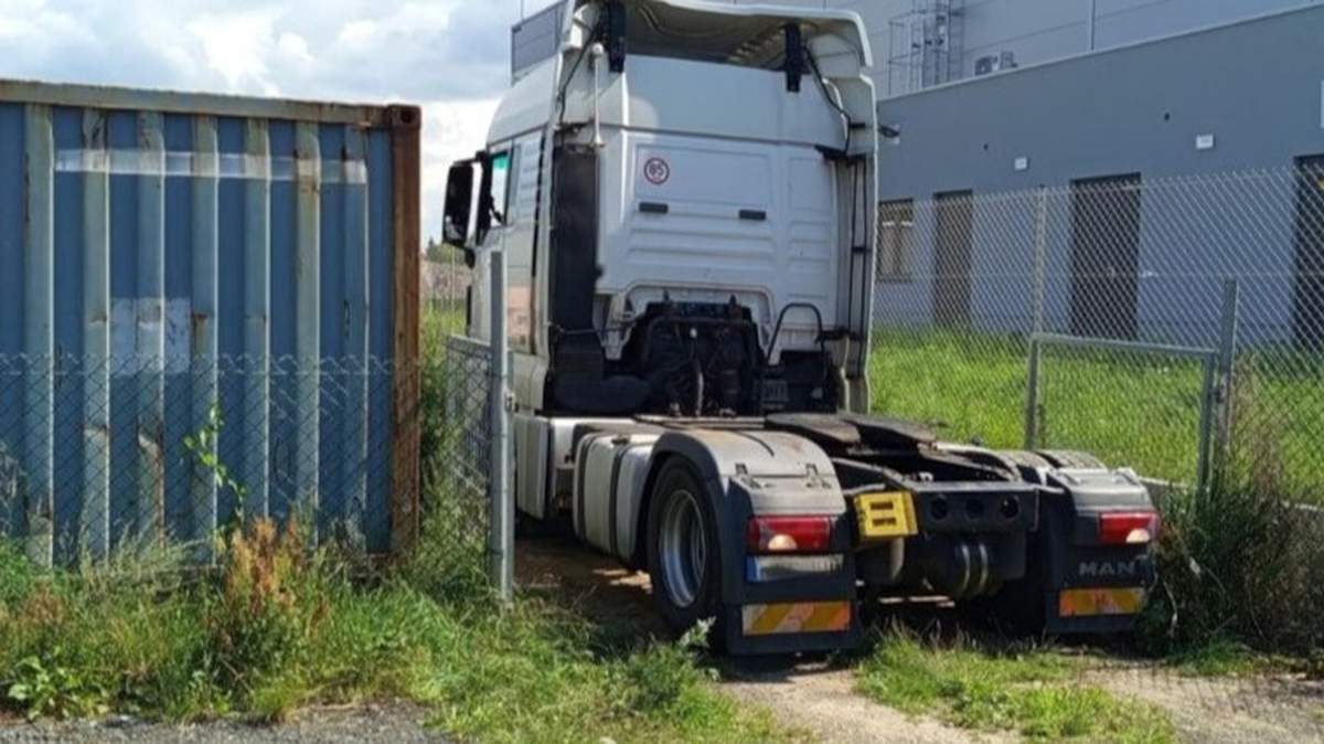 Wynajęli ciężarówkę, zmienili tablice rejestracyjne i ukradli 18 ton mięsa