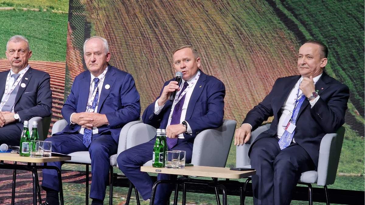 Mieczysław Łuczak, prezes Wielkopolskiej Izby Rolniczej podczas Europejskiego Kongresu Odnowy i Rozwoju Wsi
