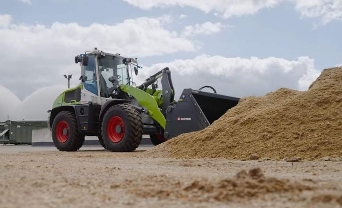 Claas odpala przed Agritechniką prawdziwą bombę. To pierwsza w pełni autonomiczna ładowarka