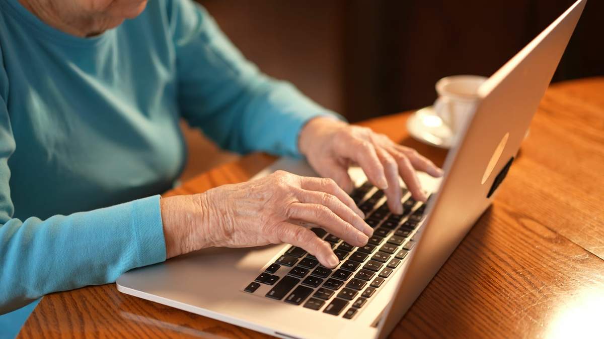 KRUS zachęca seniorów do zakładania kont bankowych