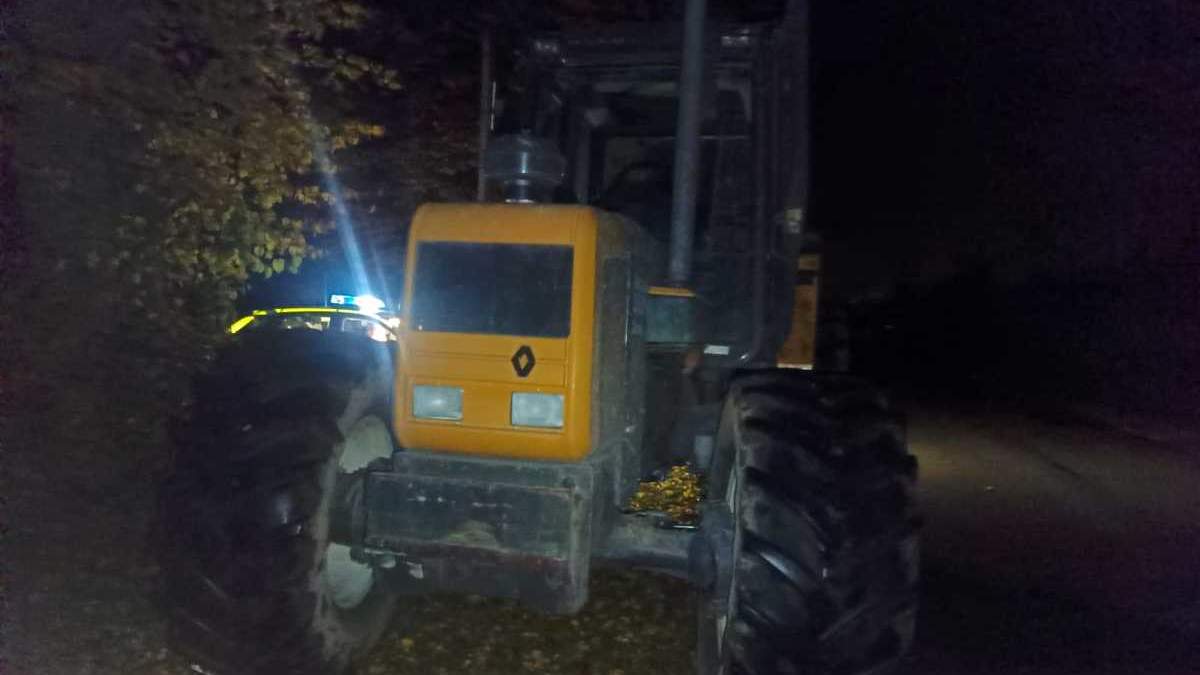 Pijany 16-latek ciągnikiem dziadka pojechał na dyskotekę