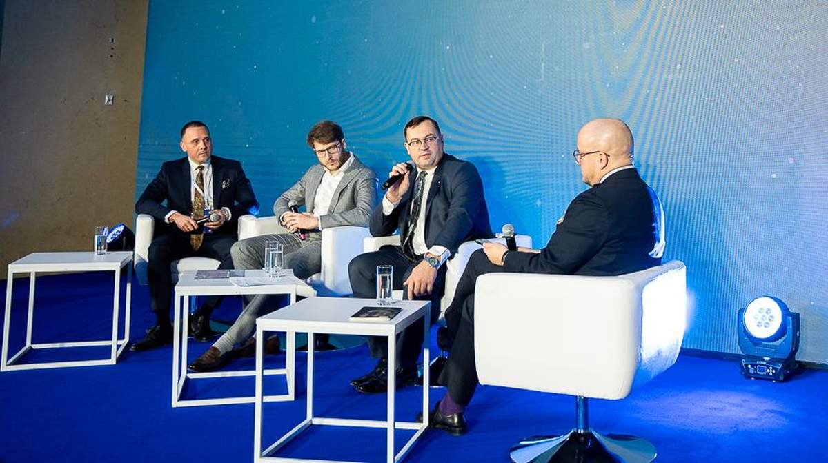 VII Our Future Forum. Minister Stefan Krajewski uczestniczył w panelu "Polski przemysł rolniczy na globalnej ścieżce – innowacje, wyzwania, możliwości", którego celem było omówienie najważniejszych trendów kształtujących przyszłość polskiego sektora rolno-spożywczego oraz roli, jaką młode pokolenie odegra w procesach modernizacyjnych.