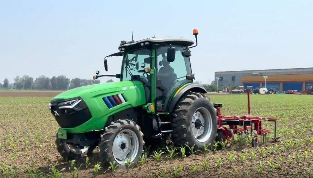 Na europejski rynek wkroczy wkrótce nowy, w pełni elektryczny ciągnik - Xeevo E904i.